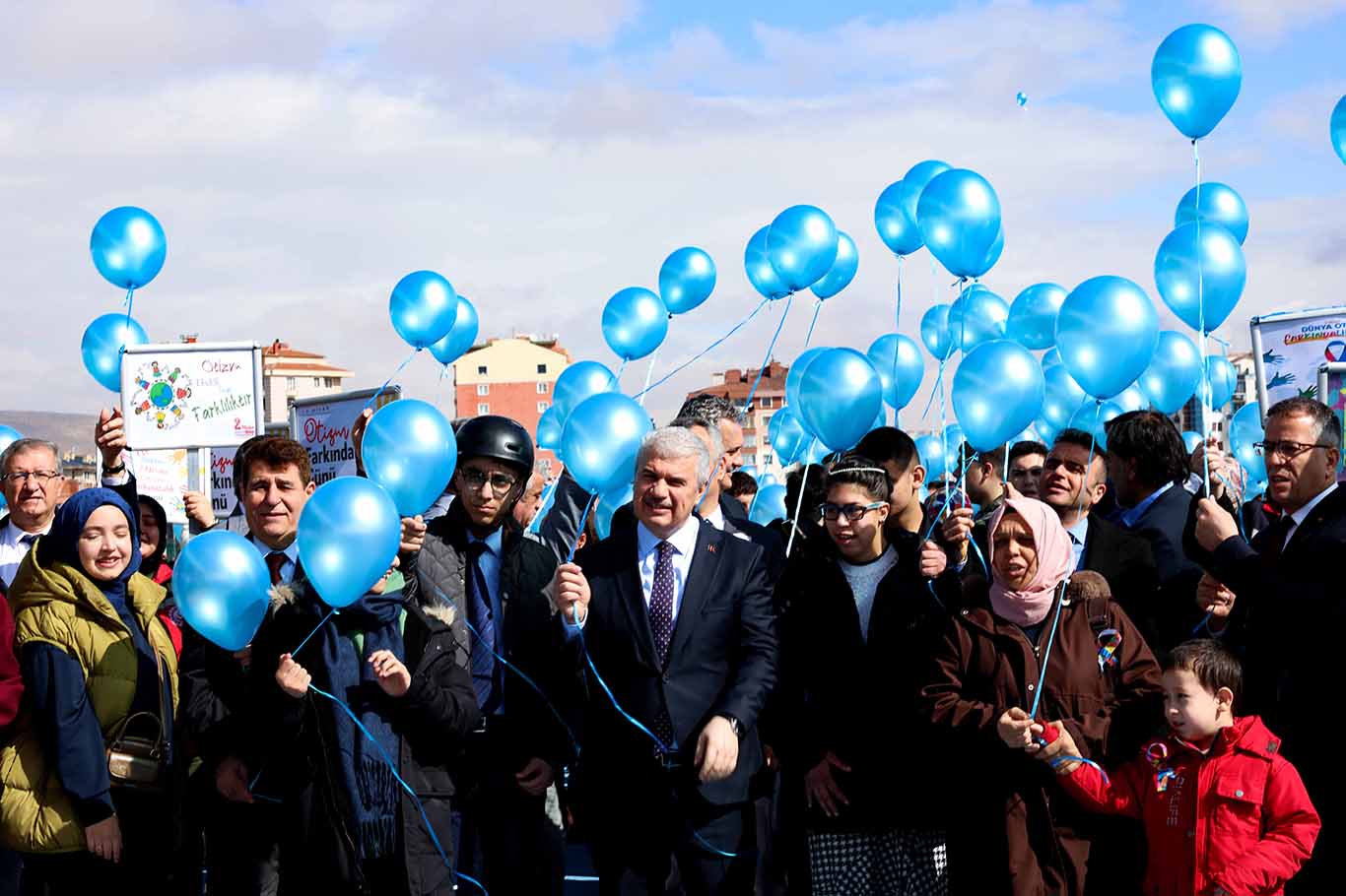 Konya'da Dünya Otizm Farkındalık Günü kapsamında anlamlı buluşma
