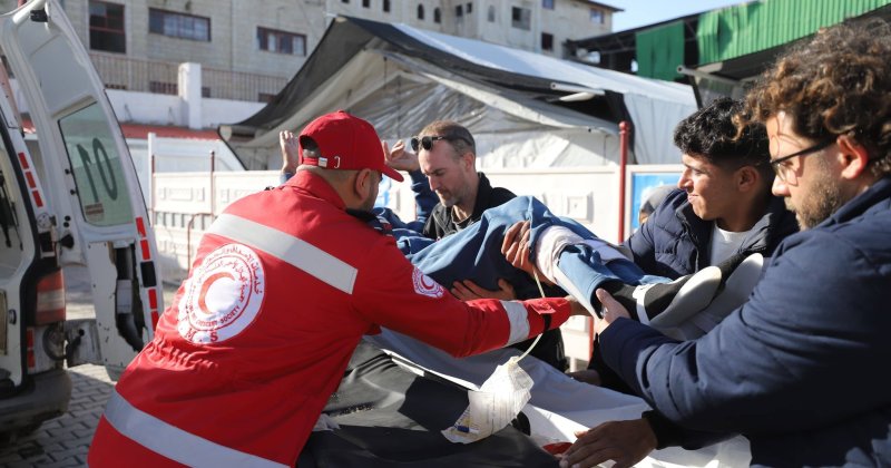 İşgal rejimi Refah Kapısı'nı yine kapatarak geçişleri askıya aldı