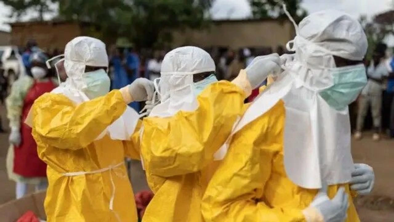 Ebola salgını yayılıyor: Yüzlerce kişi hayatını kaybetti!