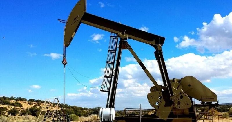 ABD/İsrail-İran savaşında 126 doları aşan Brent ilk yarıyı zirvesinin yüzde 42 altında kapattı