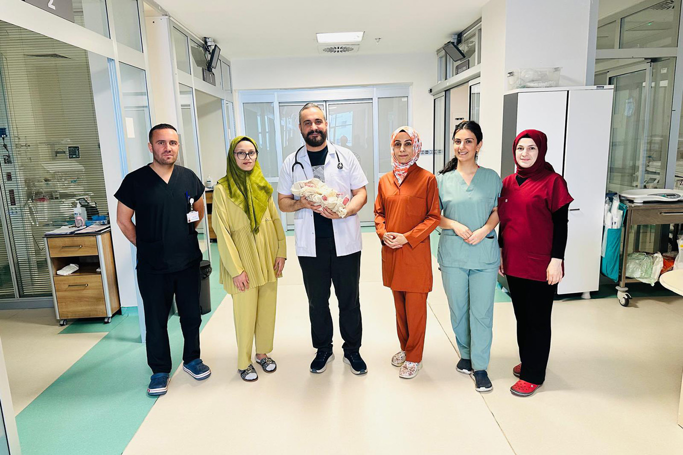 Batman'da bin 100 gram doğan prematüre bebek sağlığına kavuştu