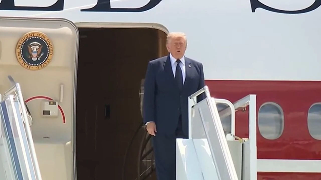 Sosyal medya kullanıcılarından, "Trumpgeliyor" etiketli tepki paylaşımı!