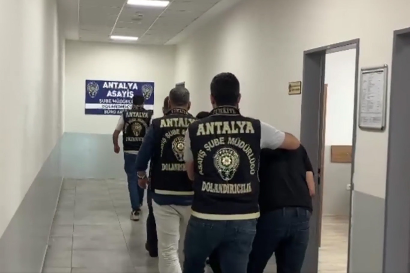 Antalya'da sahte altın diş dolandırıcılığı operasyonu: 4 tutuklama