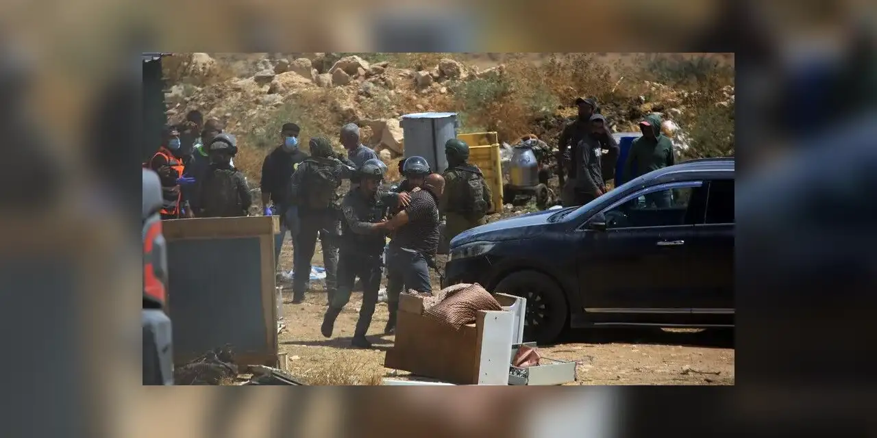 İşgal ordusu Kalendiya Mülteci Kampı'ndan çekildi, iki günlük baskında 51 Filistinli yaralandı