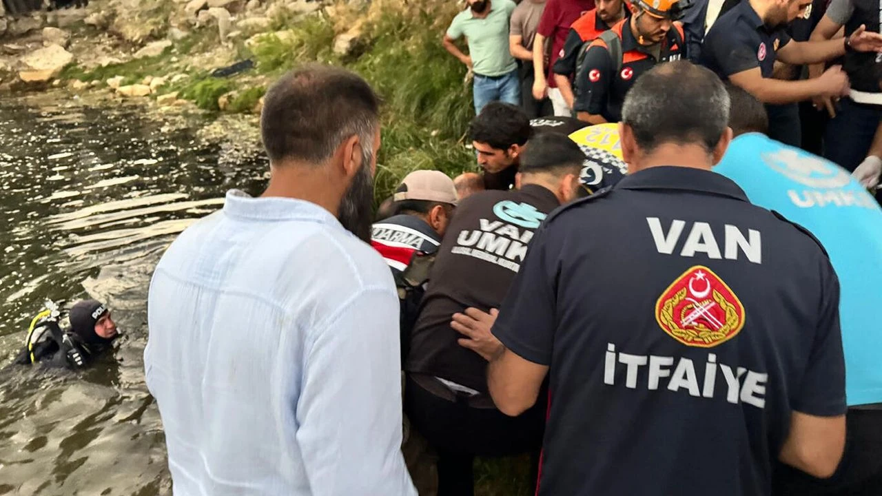 Suya düşen oğlunu kurtarmak isteyen babadan acı haber!