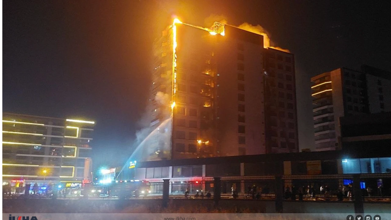 Diyarbakır’da plazada yangın!