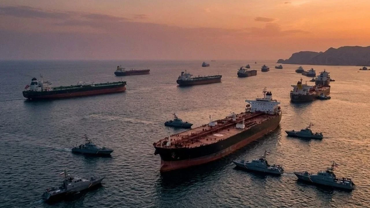 Suudi Arabistan açıklarında bir tanker gemisi vuruldu