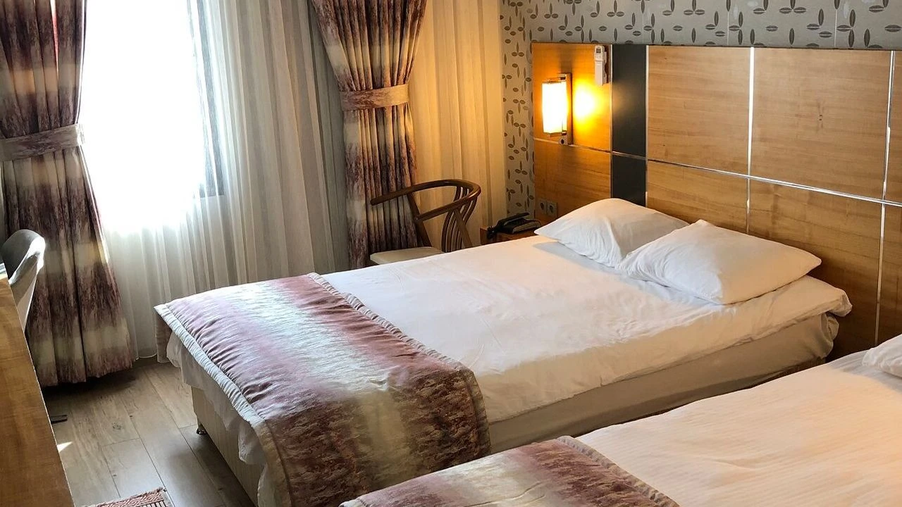 Bakanlıktan otel ve pansiyonlara düzenleme! Katı kurallar hayata geçti...