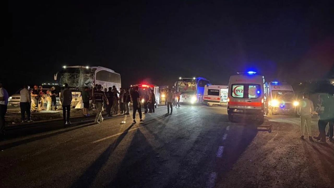 Şanlıurfa’da yolcu otobüsleri çarpıştı: Çok sayıda yaralı var